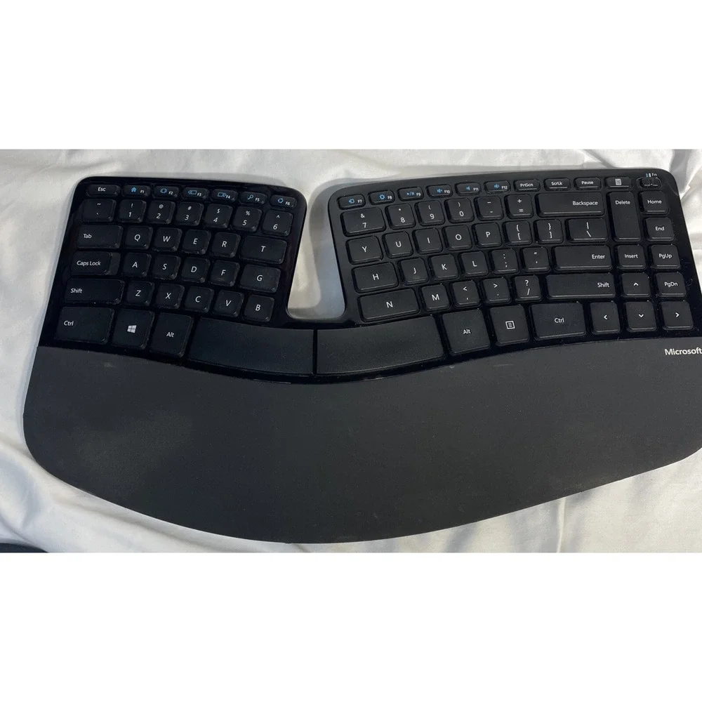 Microsoft Sculpt Ergonomic Desktop KEYBOARD Model 1559 No USB Dongle Not Tested